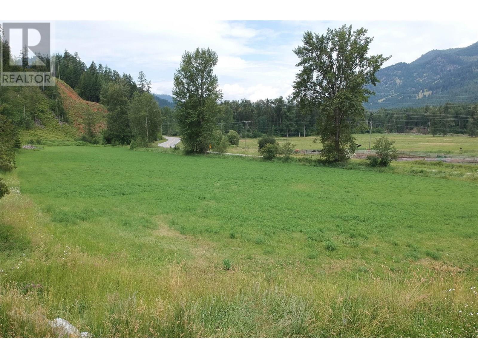 Property at 1538 Highway 6 image 5