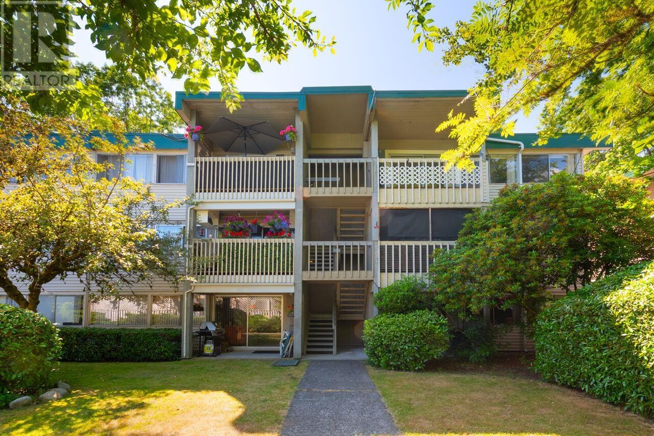 842 WESTVIEW CRESCENT, north vancouver, British Columbia V7N3Y1