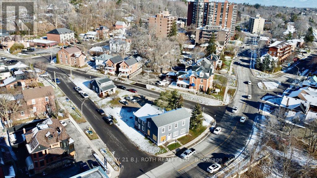 194 Dunlop Street E, Barrie (Lakeshore), Ontario  L4M 1B4 - Photo 7 - S12253457