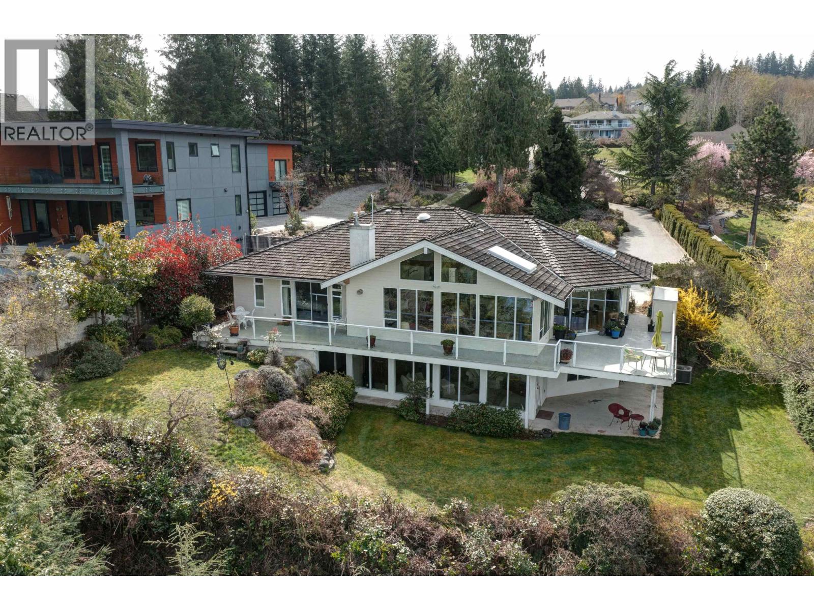 6484 N Gale Avenue, Sechelt, British Columbia  V7Z 0L1 - Photo 4 - R2984125