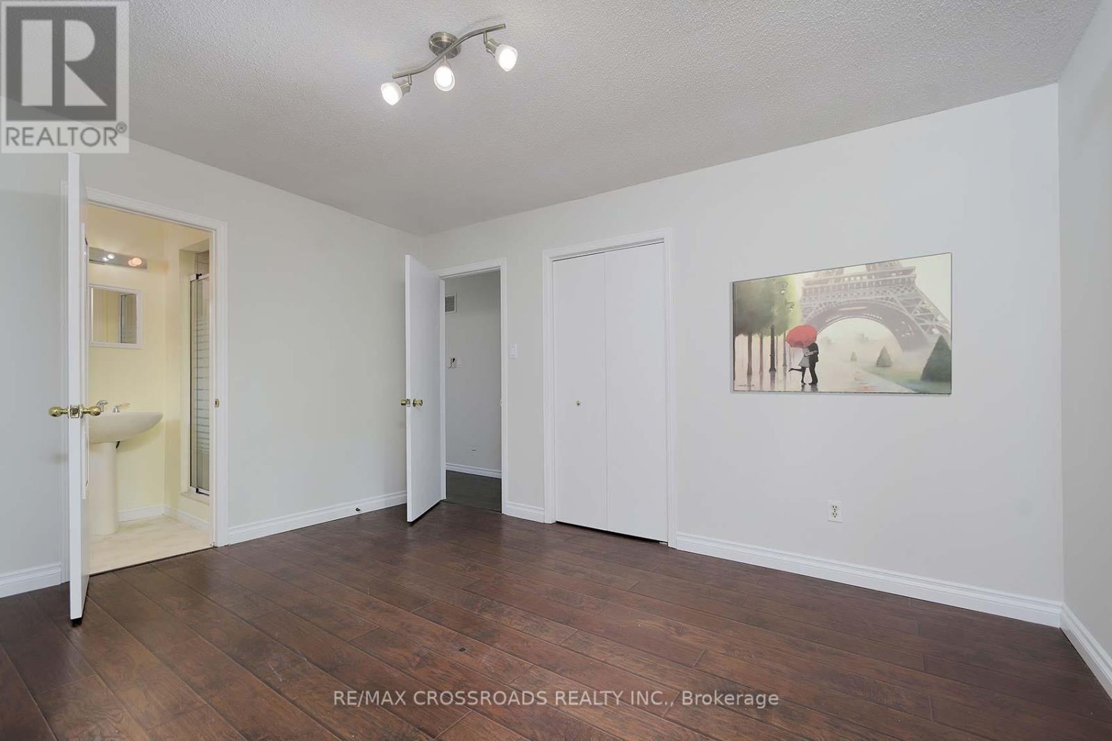 17 Brownridge Crescent, Toronto, Ontario  M9V 4M5 - Photo 19 - W12259078