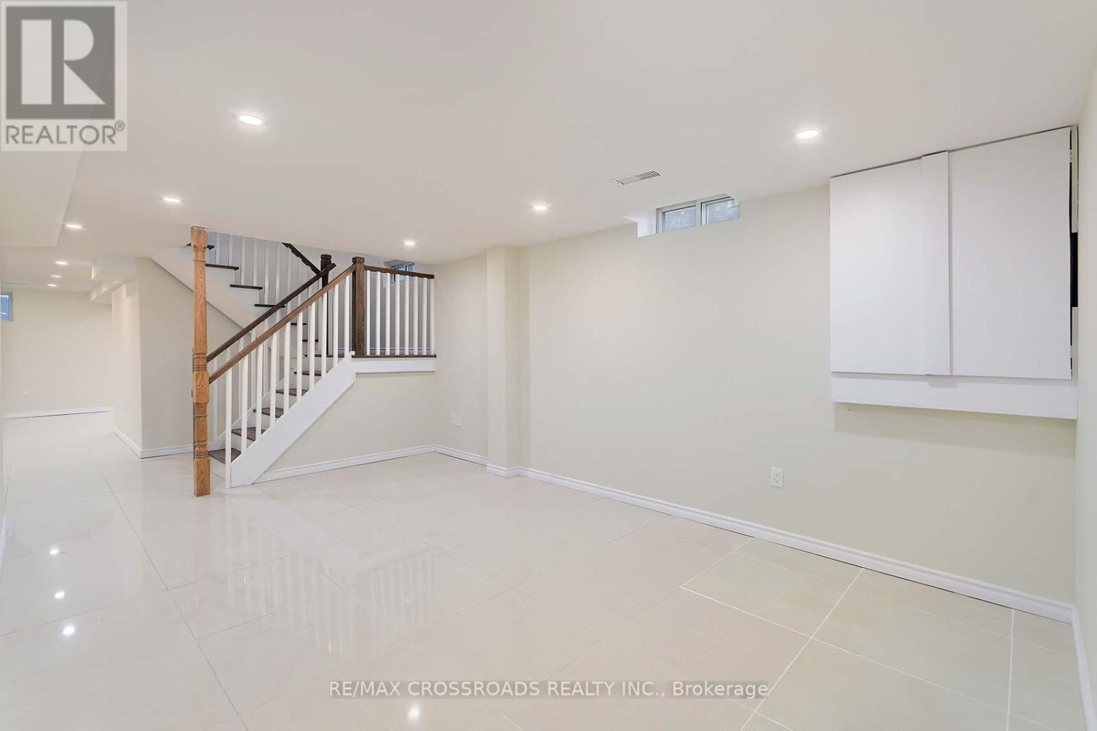 17 Brownridge Crescent, Toronto, Ontario  M9V 4M5 - Photo 25 - W12259078