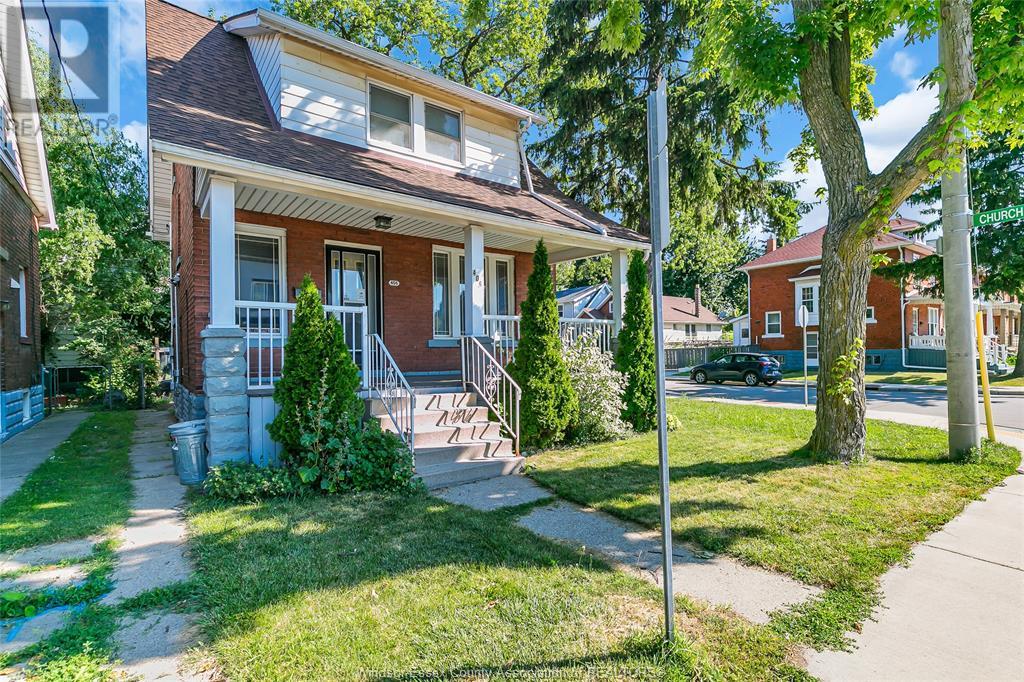 Property at 406 ERIE STREET West image 2