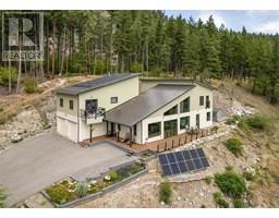 6131 Seymoure Lane, peachland, British Columbia
