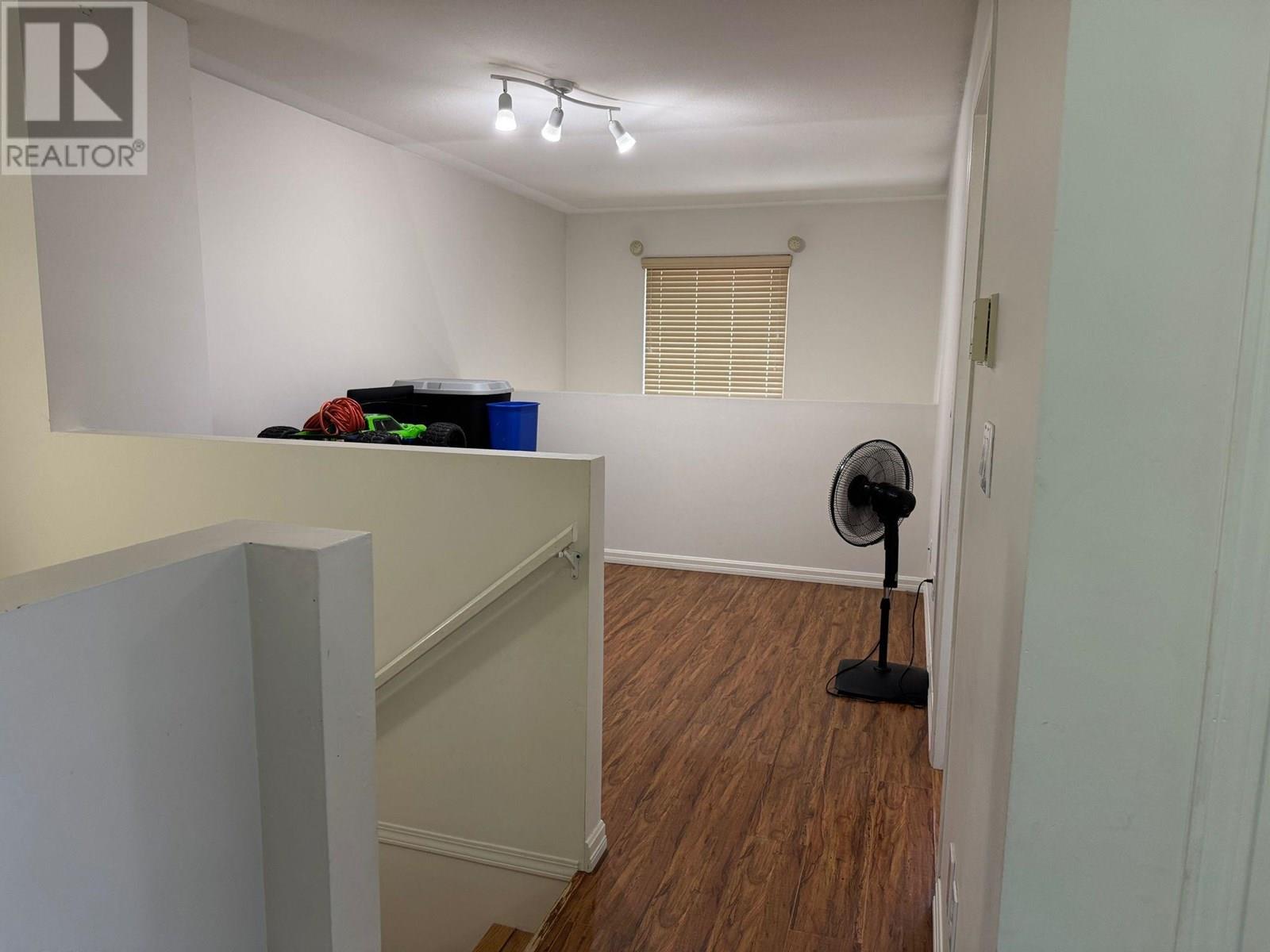 Property at 6 22980 ABERNETHY LANE image 3