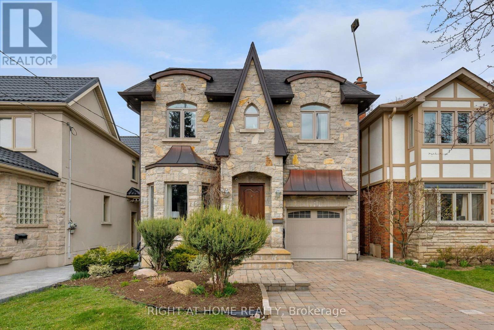 Property at 8 RUTHERGLEN ROAD image 1