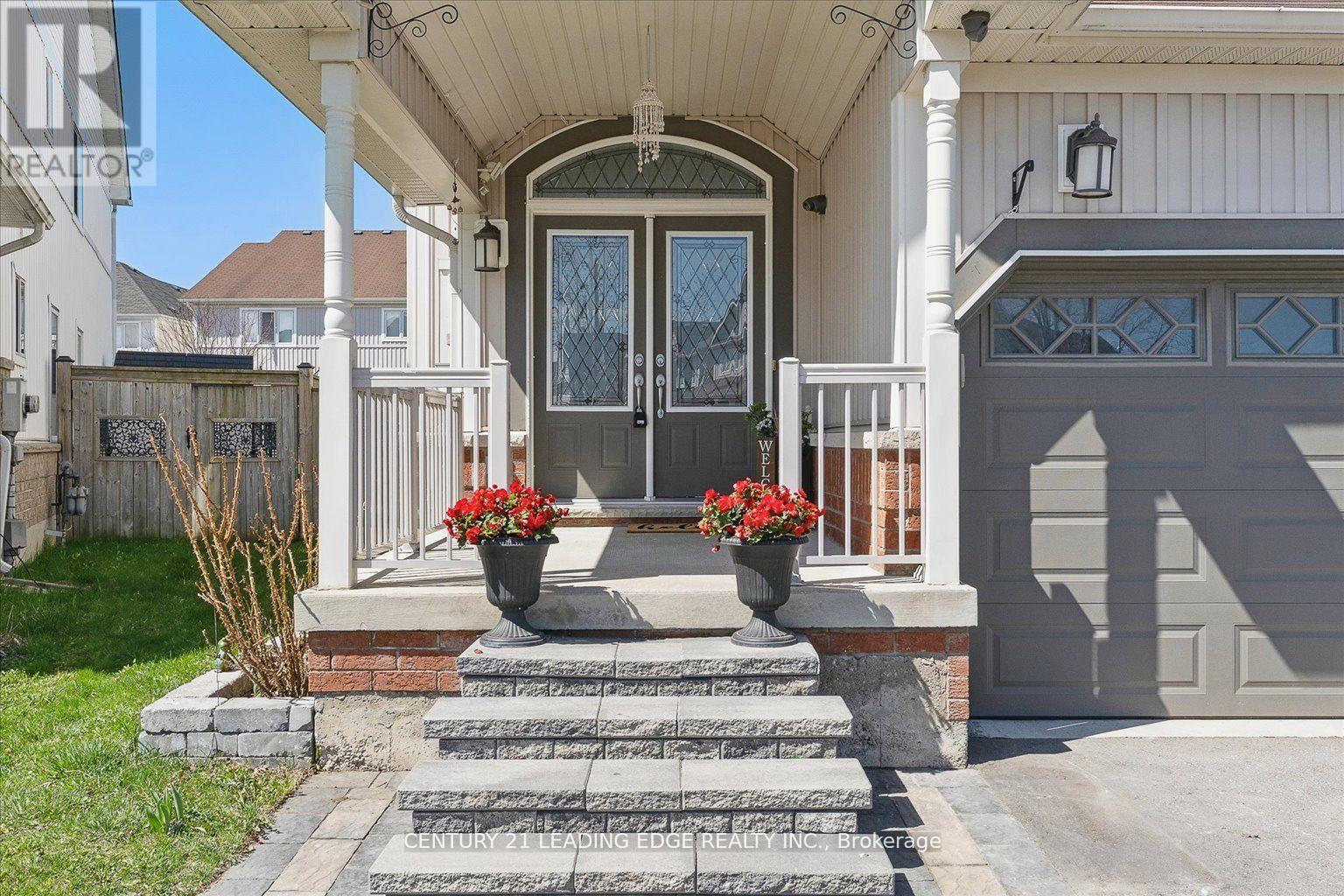 Property at 1319 GYATT CRESCENT image 2