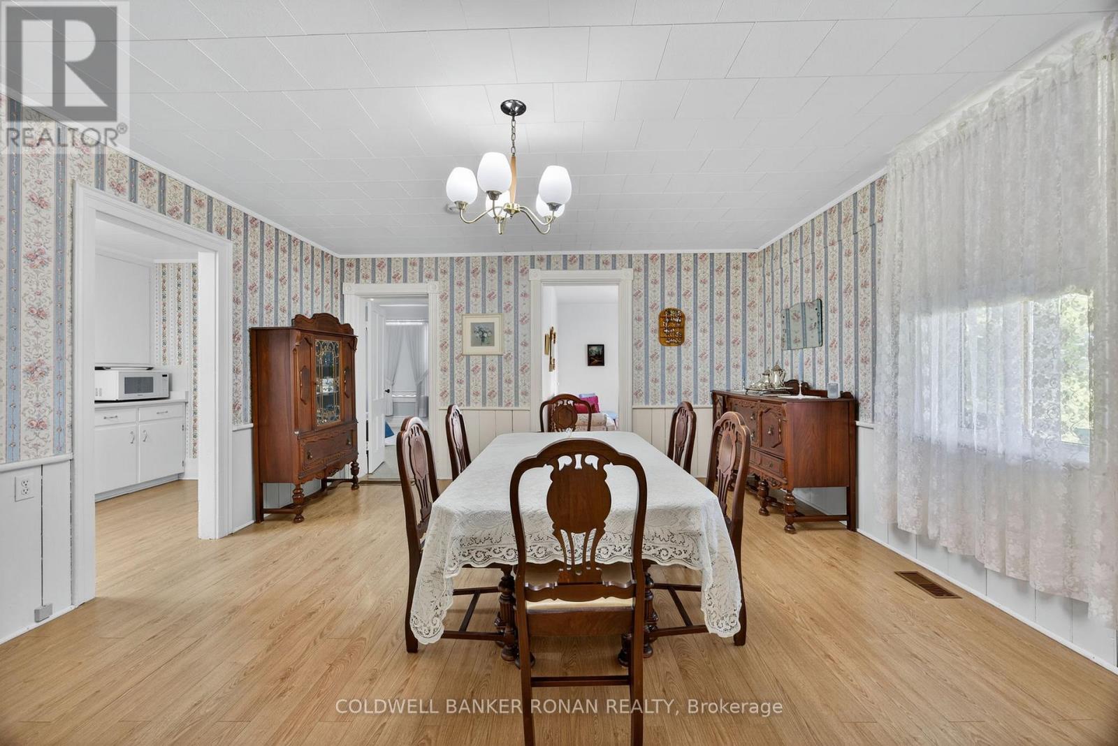 5376 County 15 Road, Adjala-Tosorontio, Ontario  L9R 1V3 - Photo 10 - N12263259
