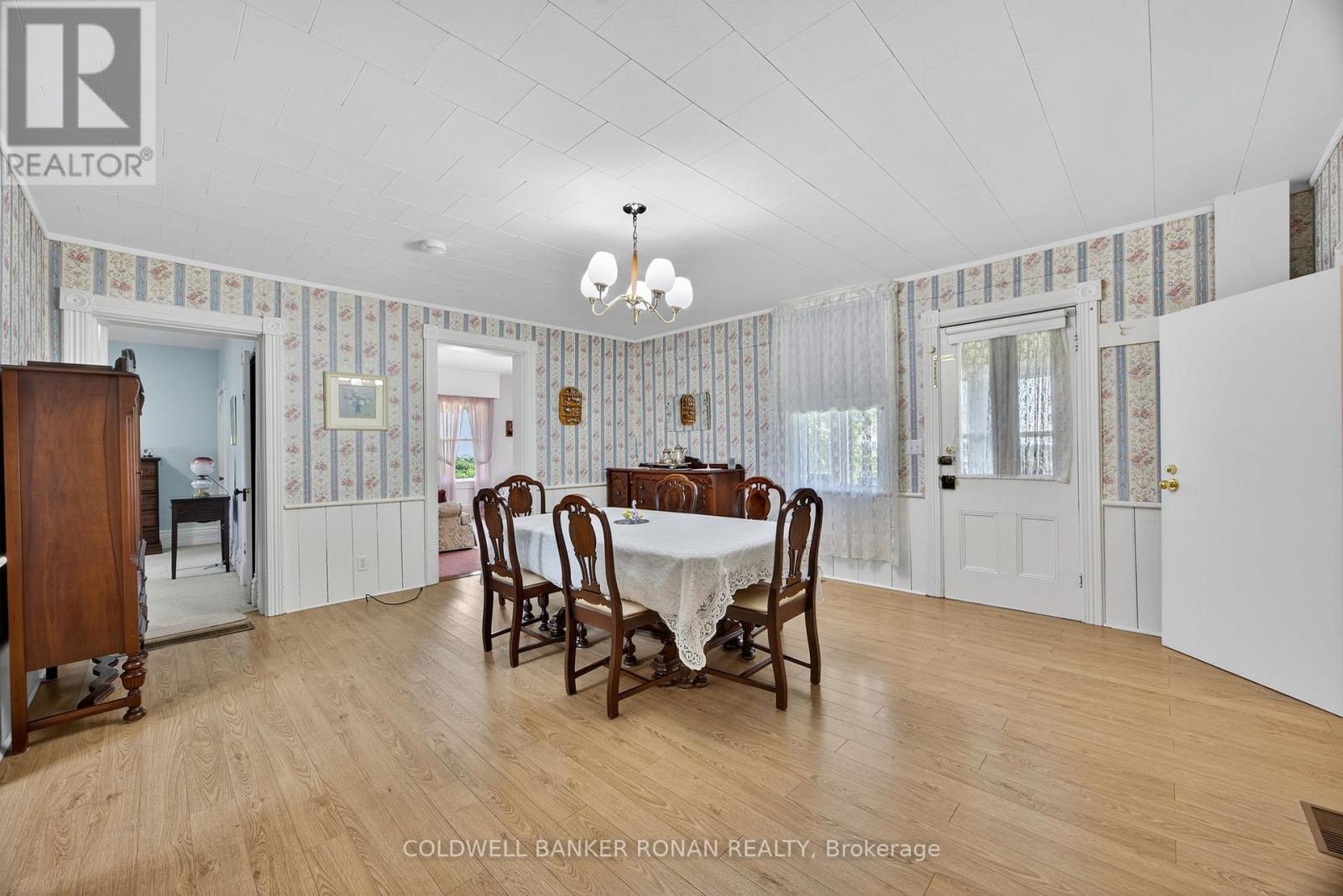 5376 County 15 Road, Adjala-Tosorontio, Ontario  L9R 1V3 - Photo 11 - N12263259