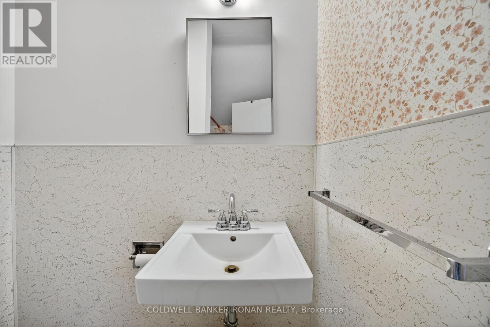 5376 County 15 Road, Adjala-Tosorontio, Ontario  L9R 1V3 - Photo 21 - N12263259