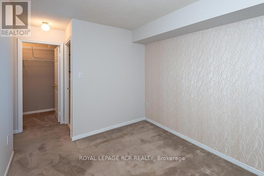 901 - 270 Davis Drive, Newmarket, Ontario  L3Y 8K2 - Photo 12 - N12263403