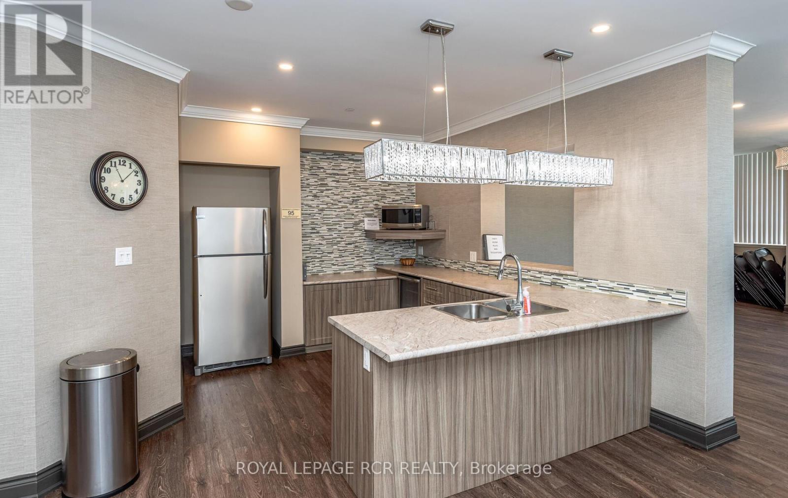 901 - 270 Davis Drive, Newmarket, Ontario  L3Y 8K2 - Photo 20 - N12263403