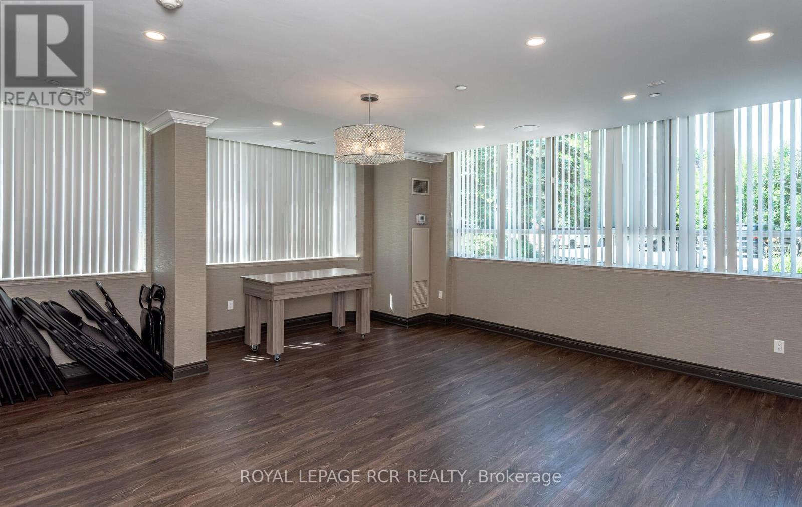 901 - 270 Davis Drive, Newmarket, Ontario  L3Y 8K2 - Photo 21 - N12263403