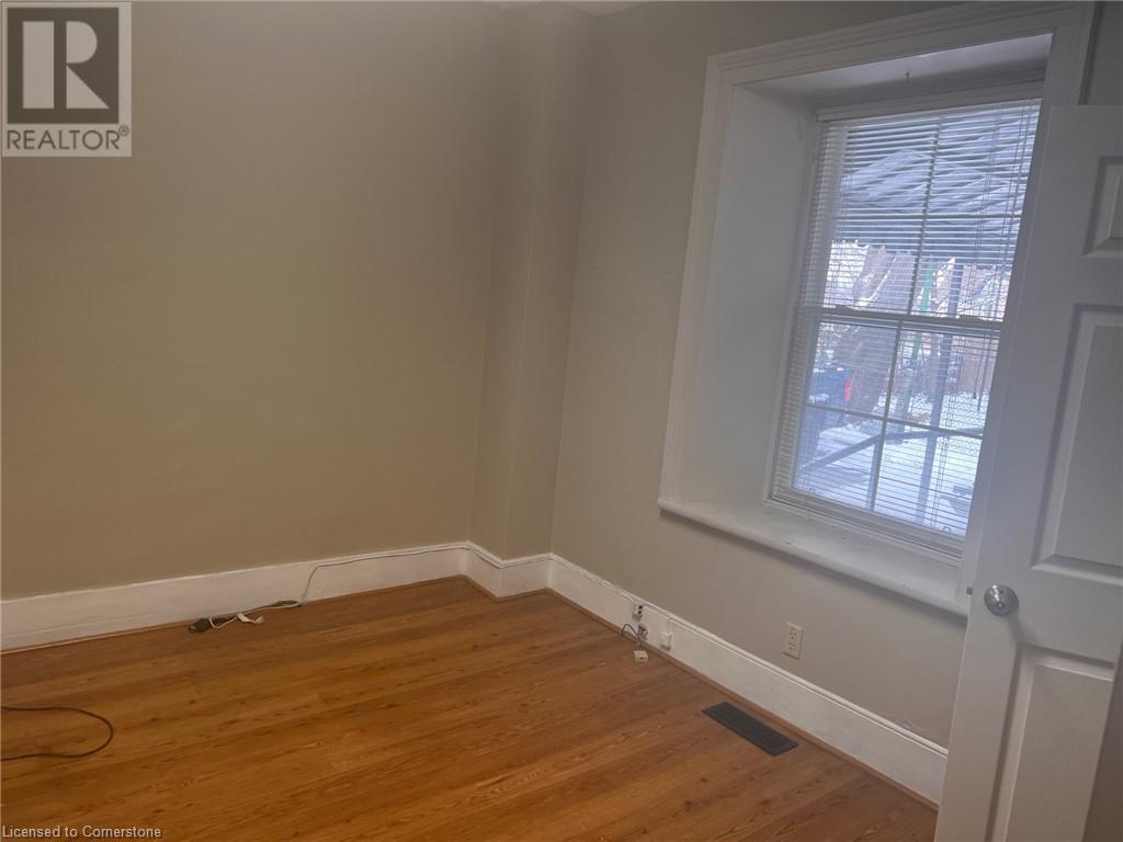 18 Walnut Street, Cambridge, Ontario  N1R 2E7 - Photo 8 - 40748084