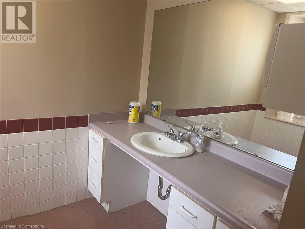 18 Walnut Street, Cambridge, Ontario  N1R 2E7 - Photo 11 - 40748084