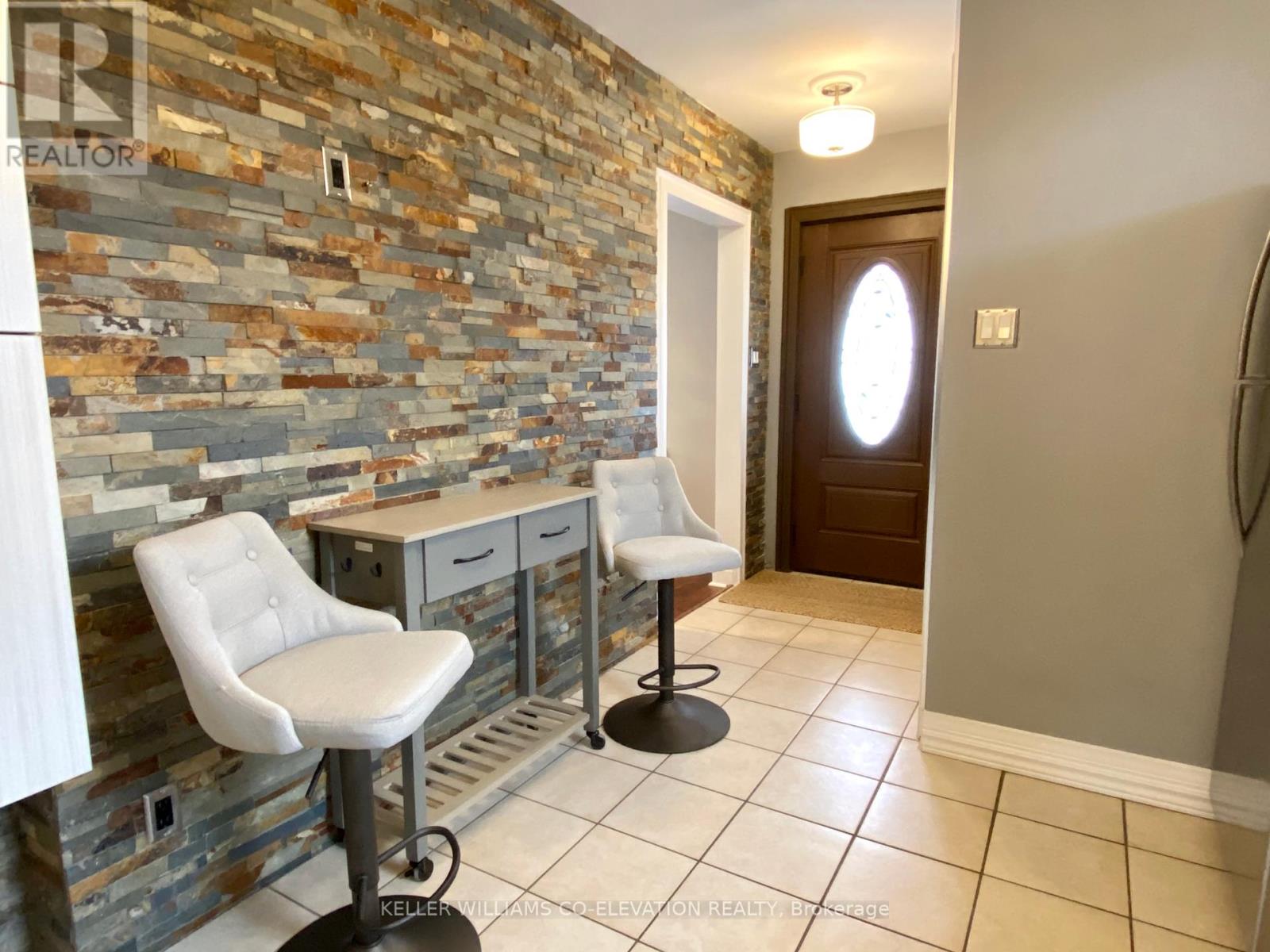 42 O'donnell Avenue, Toronto, Ontario  M8Z 3X9 - Photo 6 - W12263298