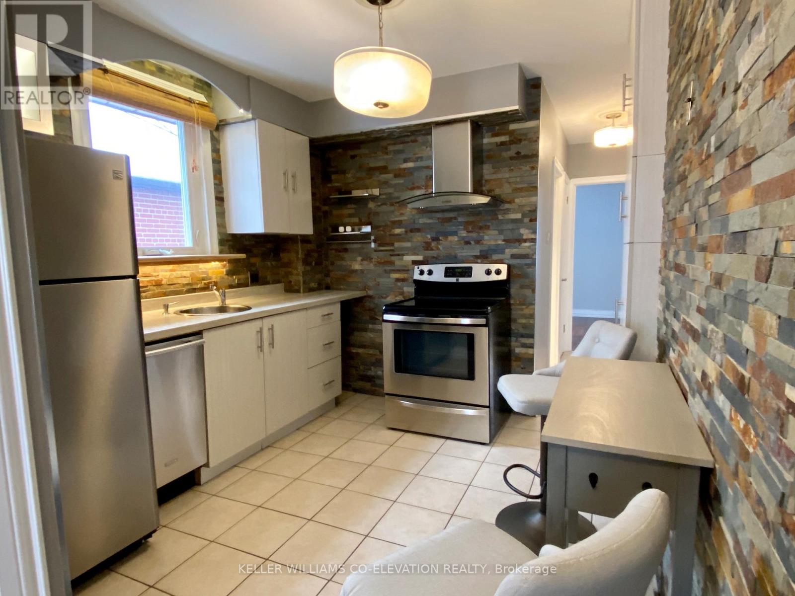 42 O'donnell Avenue, Toronto, Ontario  M8Z 3X9 - Photo 8 - W12263298