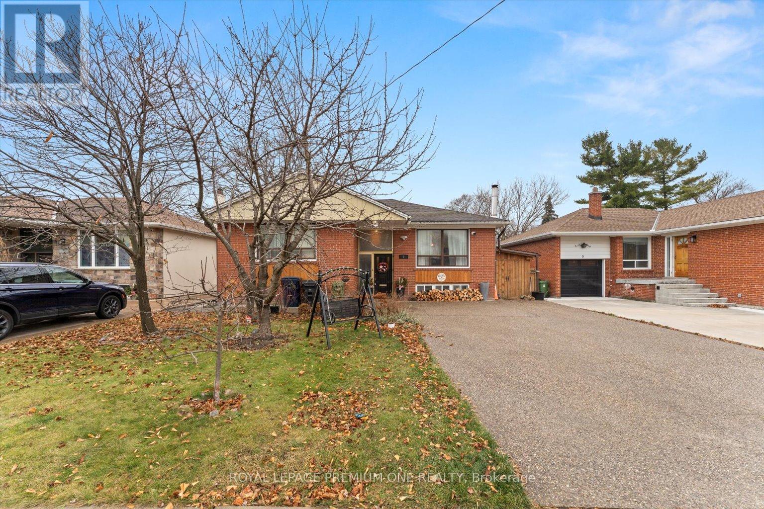 Property at 7 NORTH HEIGHTS ROAD image 1