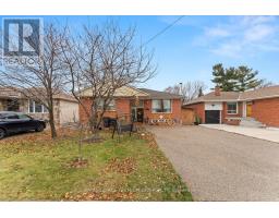 7 NORTH HEIGHTS ROAD, Toronto, Ontario