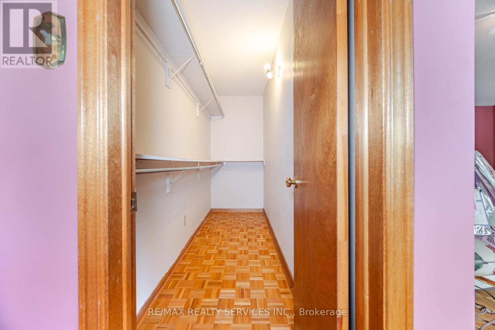 106 Kenpark Avenue, Brampton (Snelgrove), Ontario  L6Z 3J8 - Photo 37 - W12263392