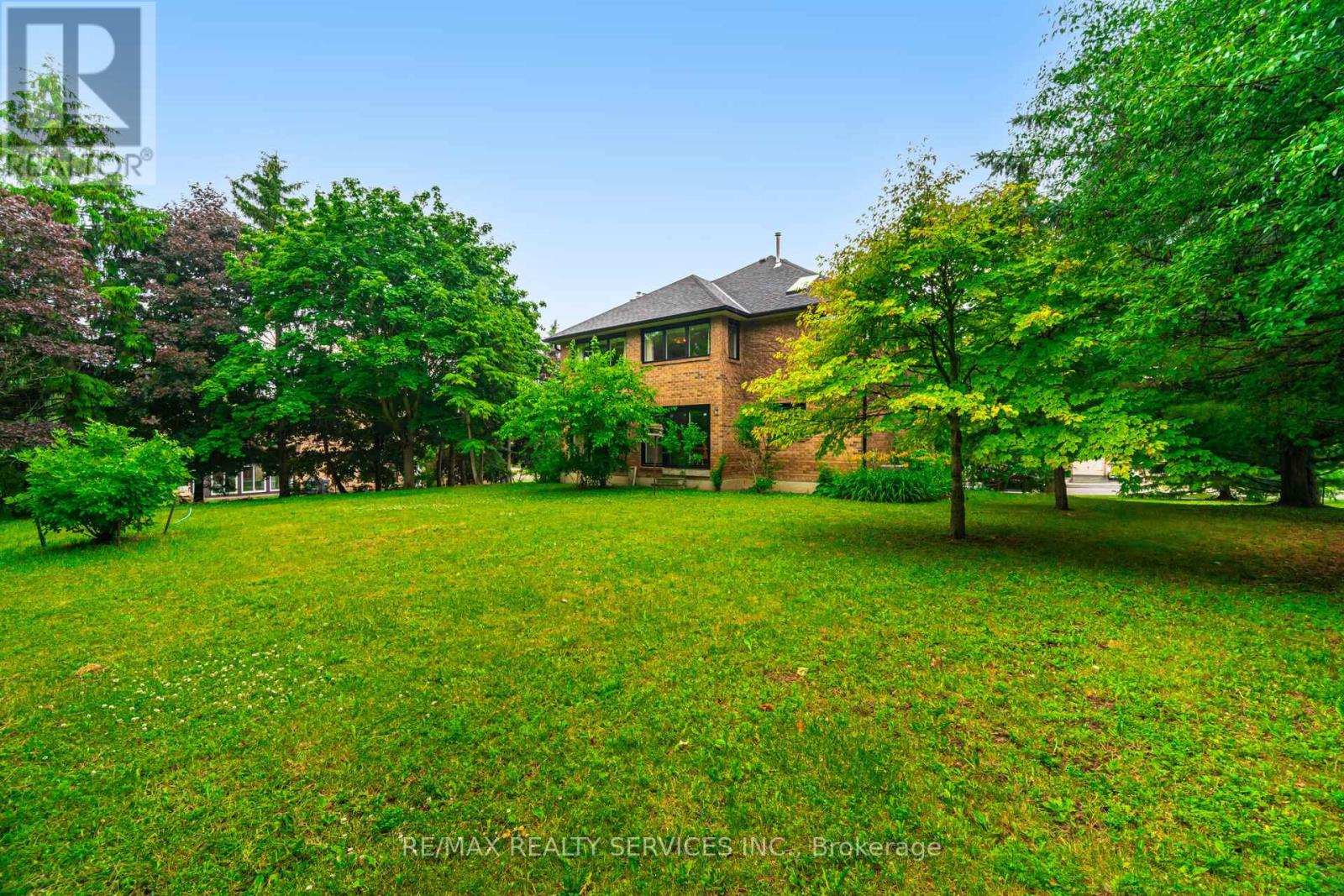 106 Kenpark Avenue, Brampton (Snelgrove), Ontario  L6Z 3J8 - Photo 44 - W12263392