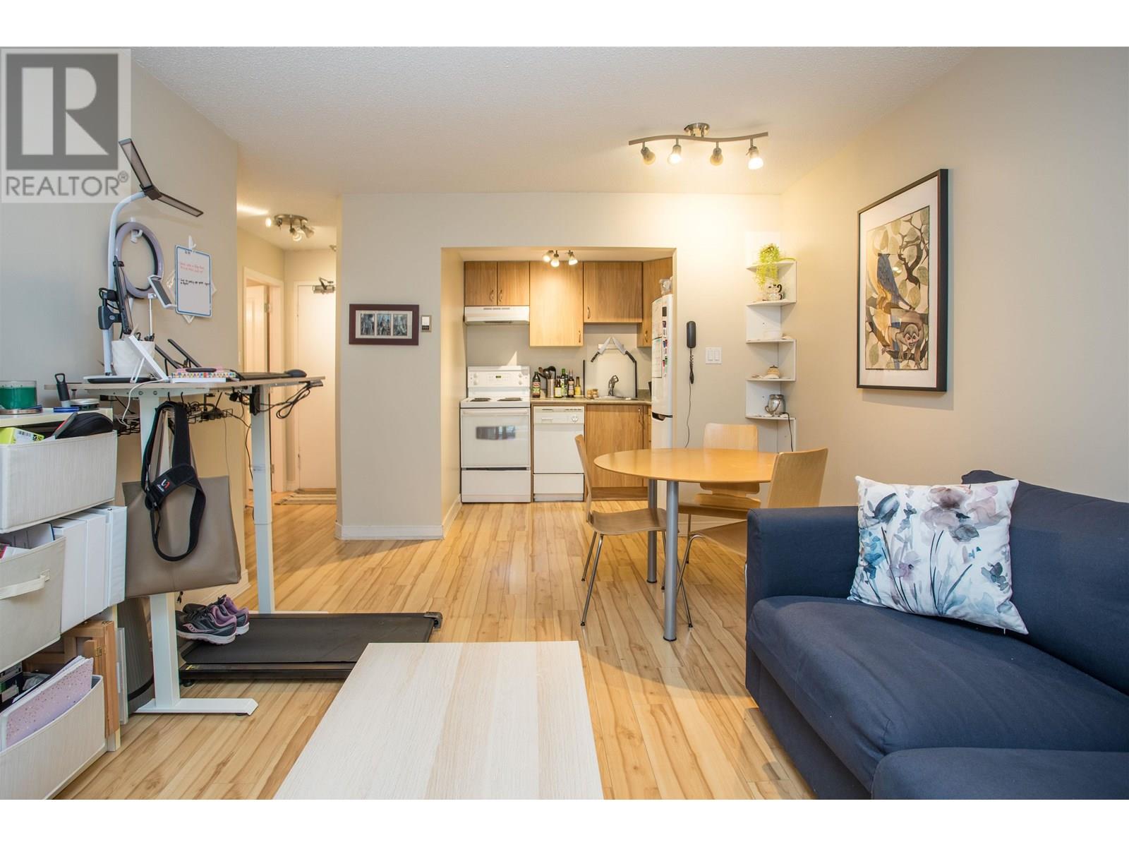 Listing Picture 7 of 21 : 106 2330 MAPLE STREET, Vancouver / 溫哥華 - 魯藝地產 Yvonne Lu Group - MLS Medallion Club Member