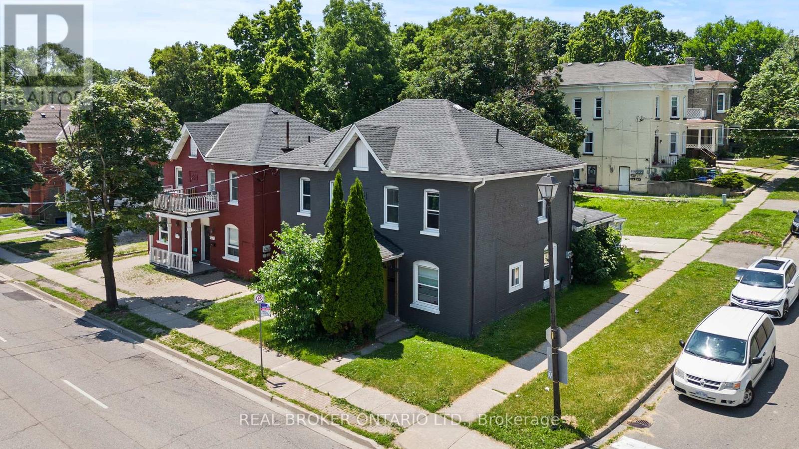 Property at 106-108 CLARENCE STREET image 3