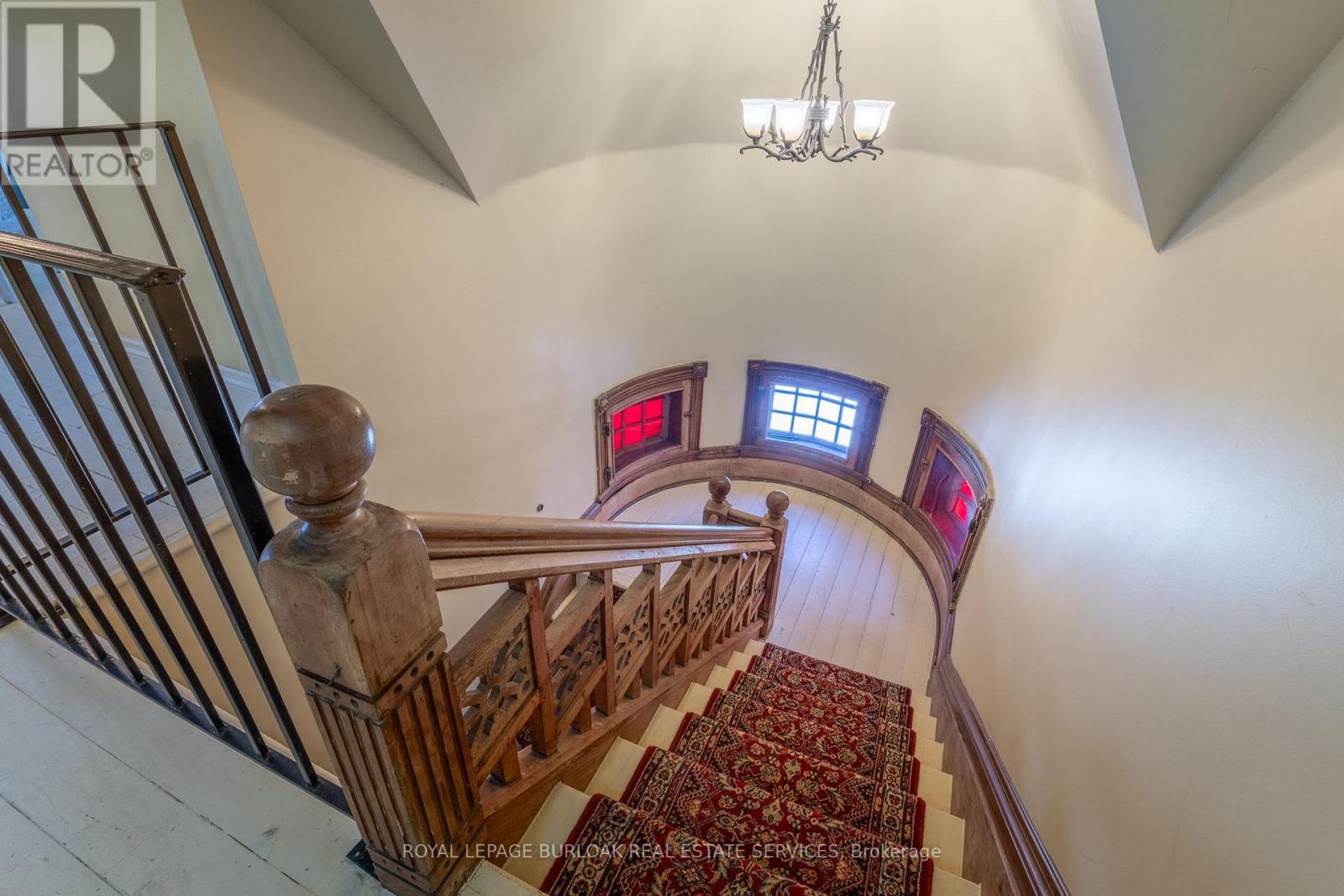 957 Beach Boulevard, Hamilton (Hamilton Beach), Ontario  L8H 6Z7 - Photo 21 - X12263273