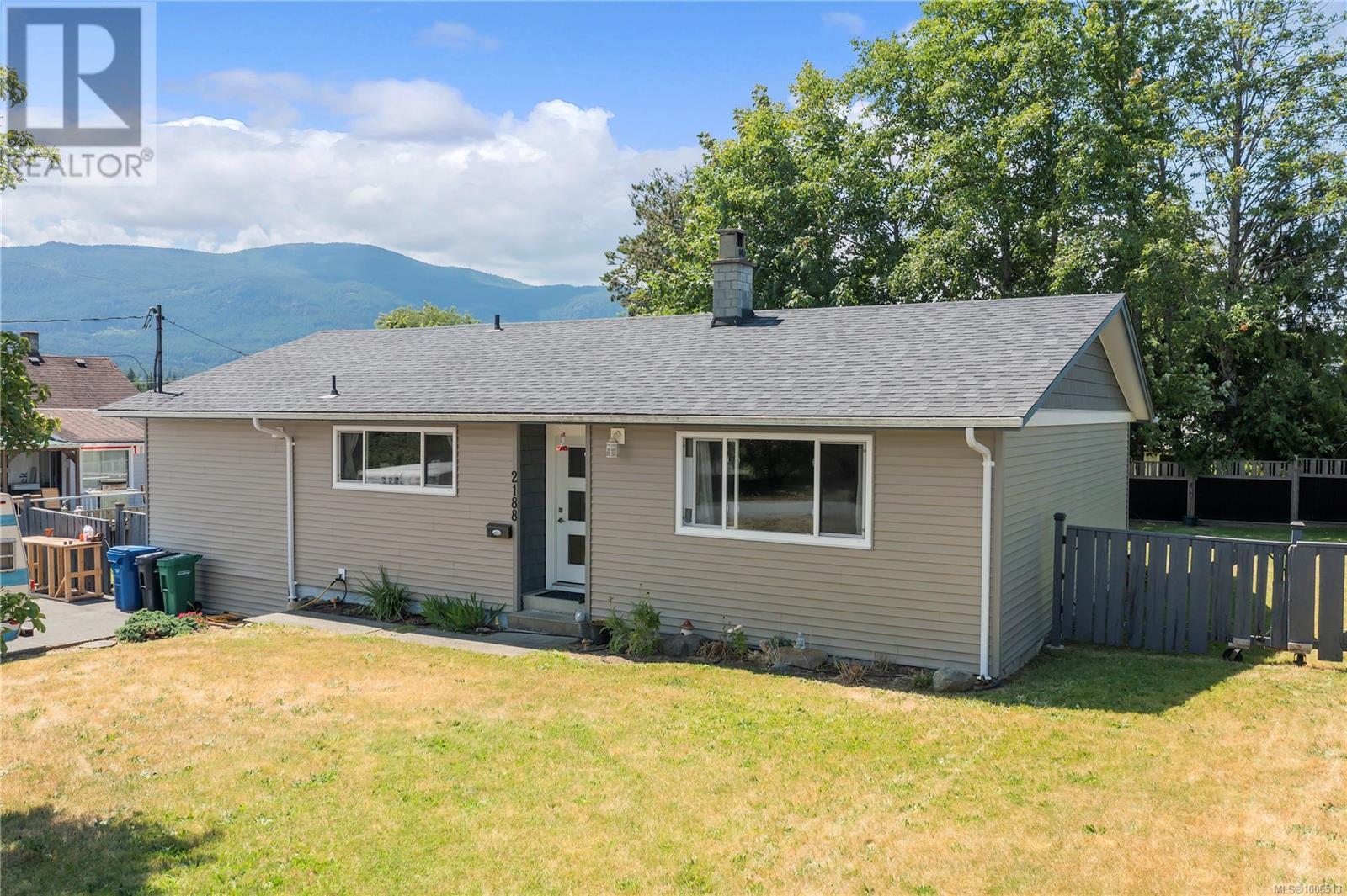 Property at 2188 Lark Cres image 1