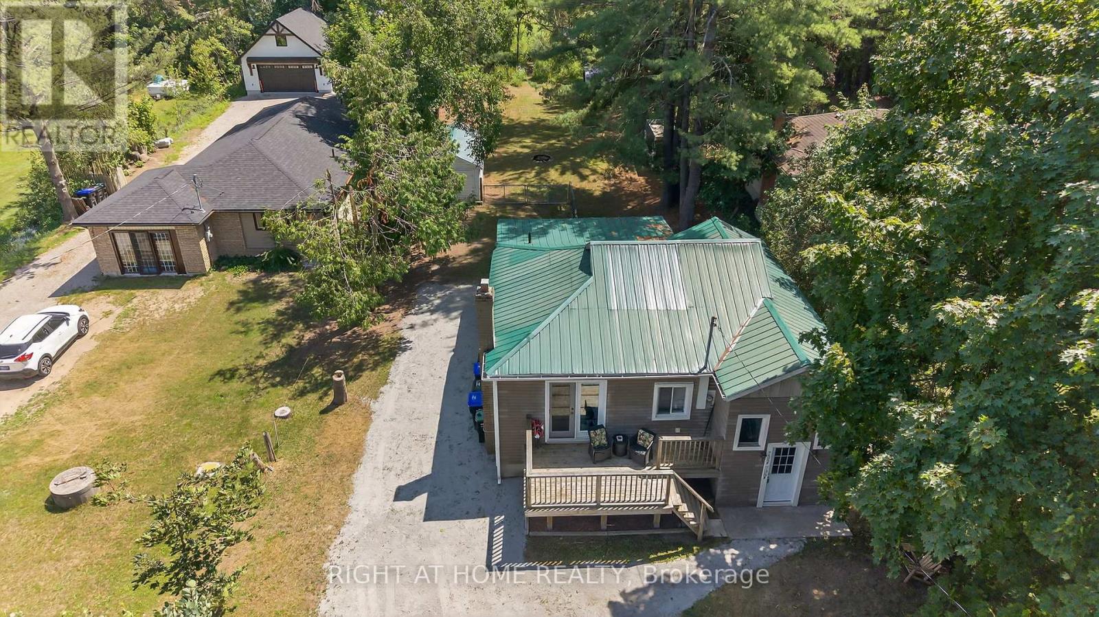 Property at 735 PINEGROVE AVENUE image 5