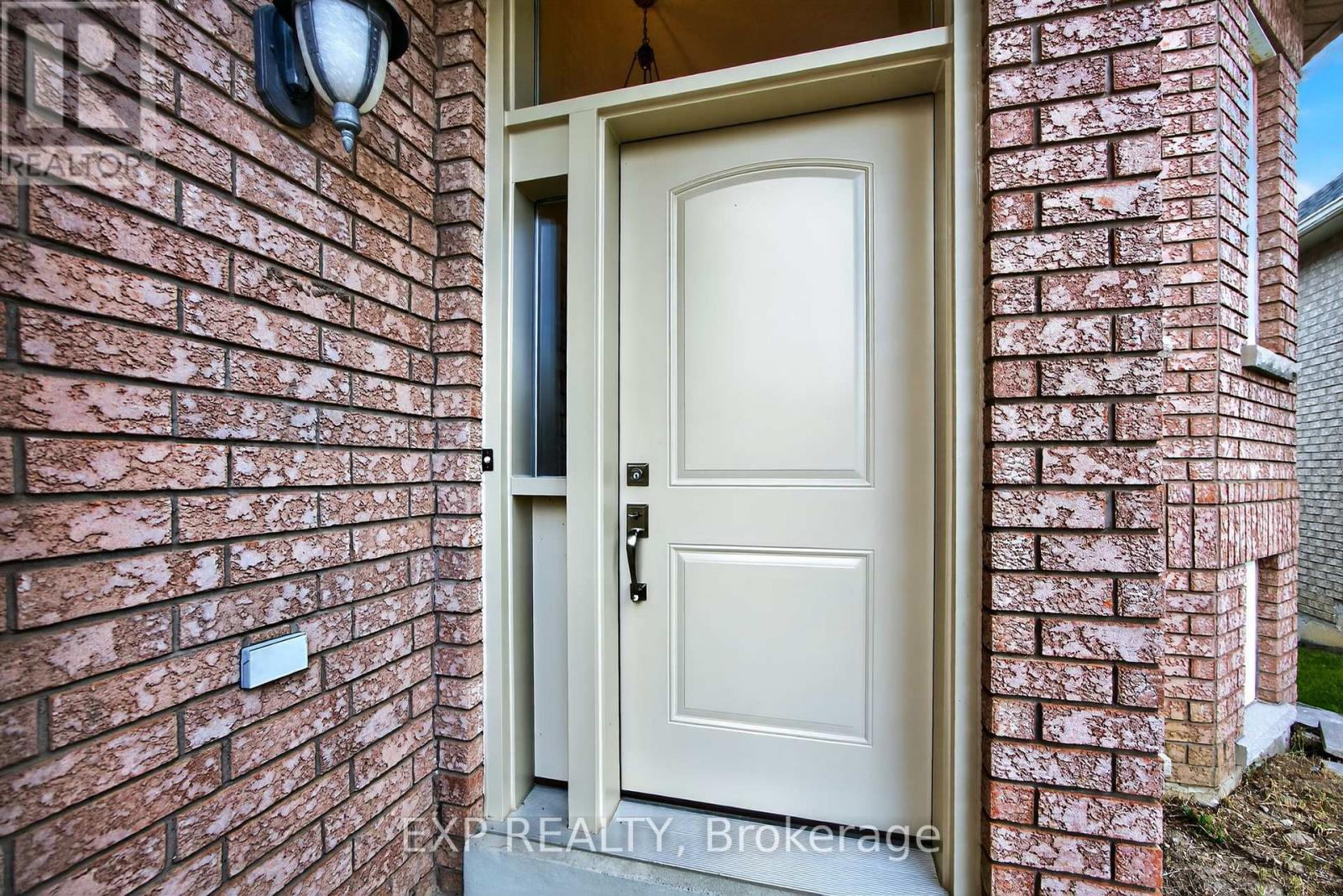 Property at 26 WOODHAVEN CRESCENT image 2