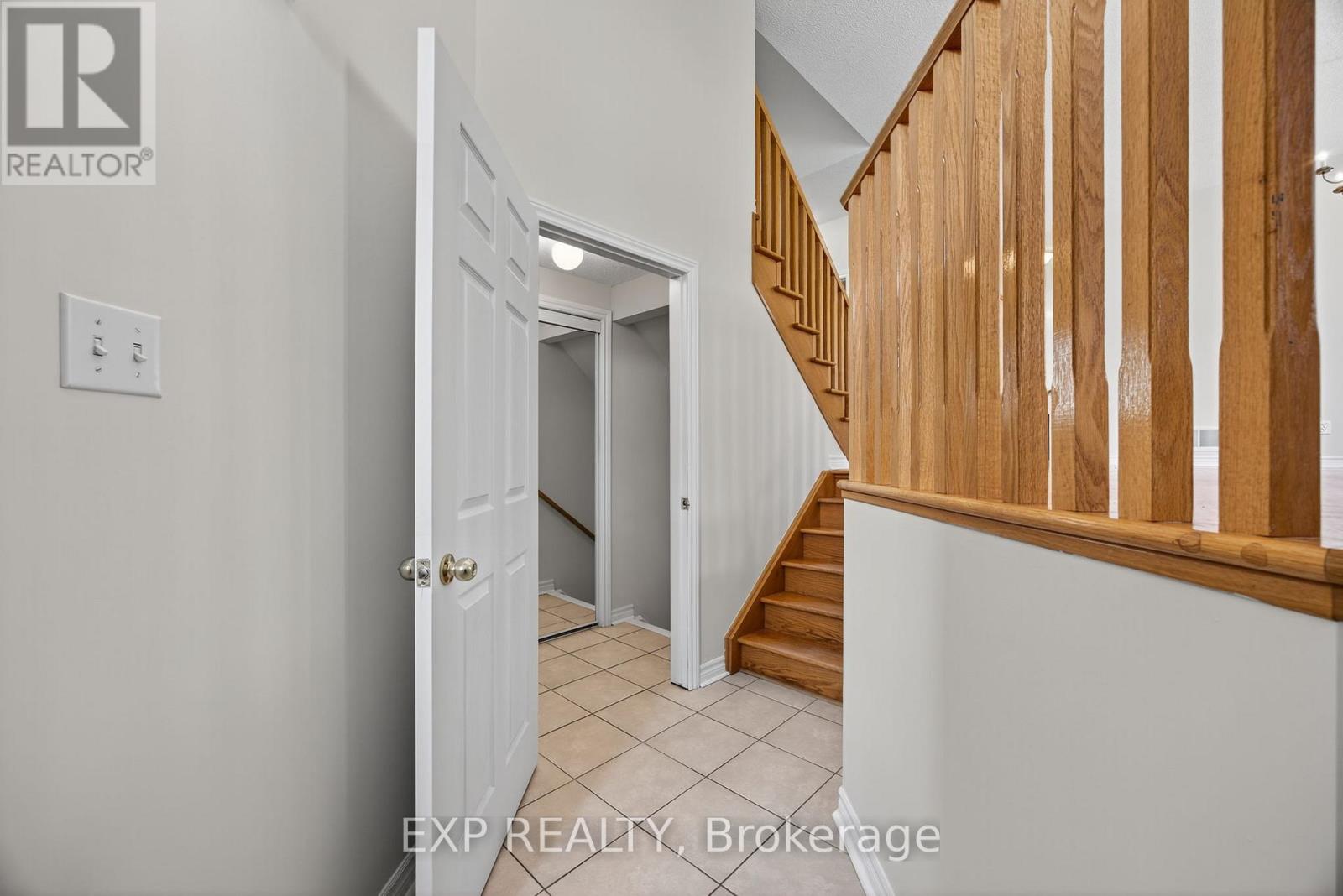 Property at 26 WOODHAVEN CRESCENT image 3