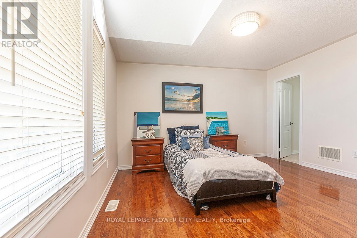 2 Yellow Avens Boulevard, Brampton, Ontario  L6R 0R5 - Photo 40 - W12260178