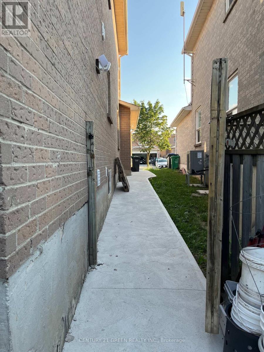 Bsmt - 5091 Sunray Drive, Mississauga, Ontario  L5R 2W2 - Photo 2 - W12263443