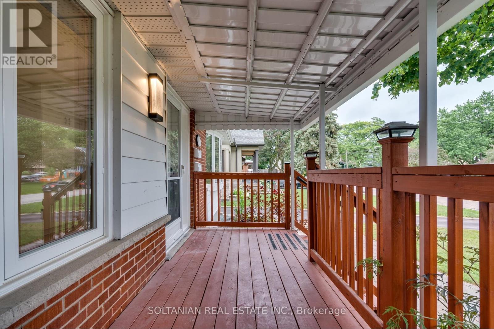 35 Cheshire Drive, Toronto, Ontario  M9B 2N7 - Photo 3 - W12263481
