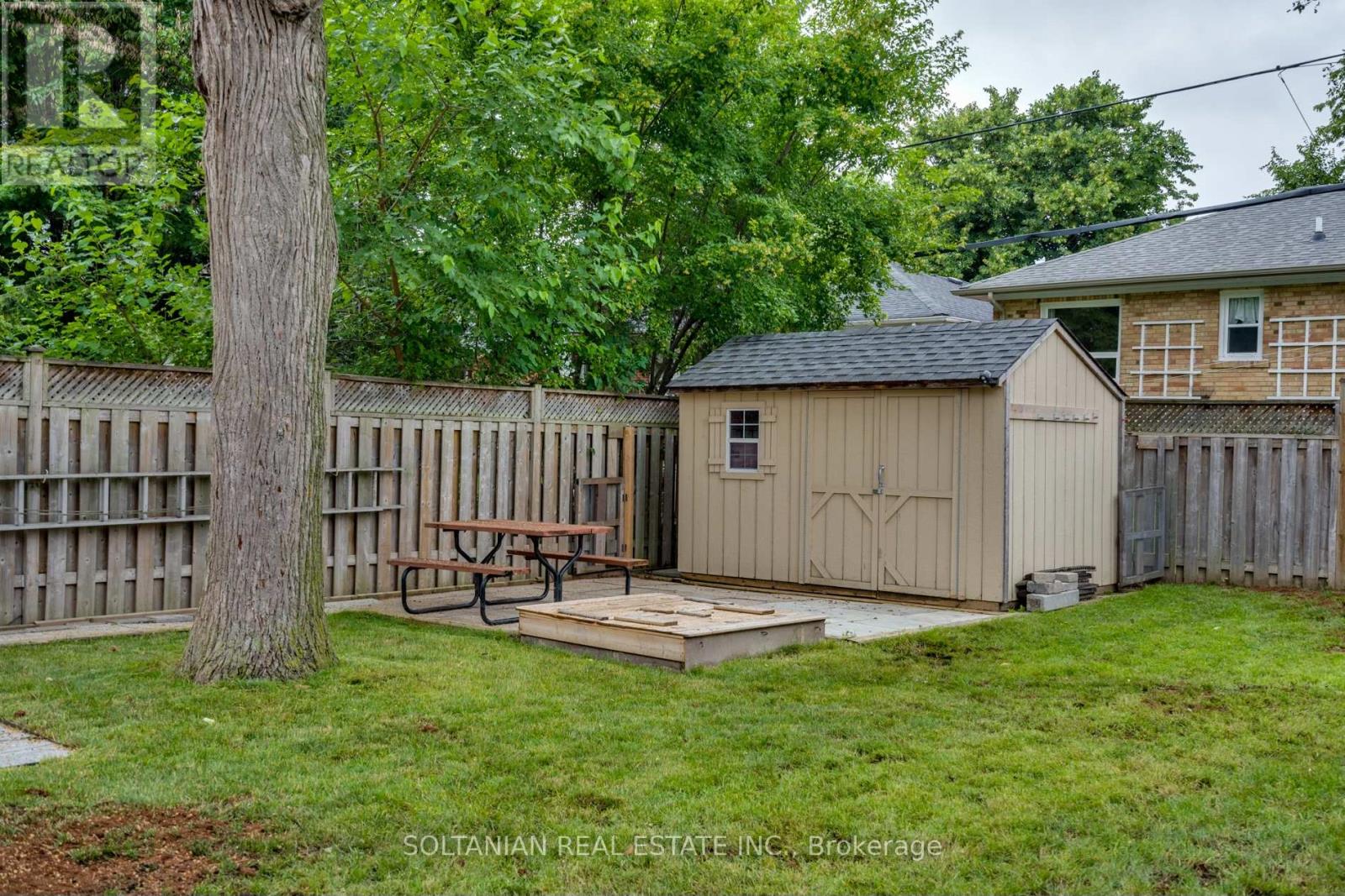 35 Cheshire Drive, Toronto, Ontario  M9B 2N7 - Photo 38 - W12263481