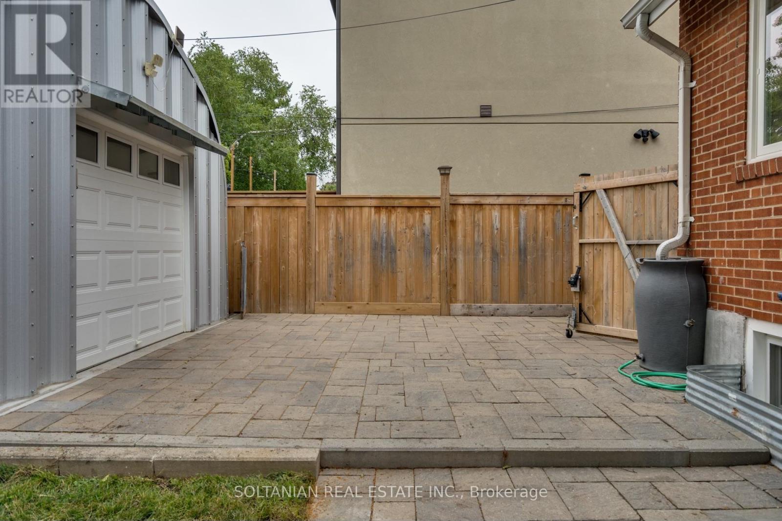 35 Cheshire Drive, Toronto, Ontario  M9B 2N7 - Photo 41 - W12263481