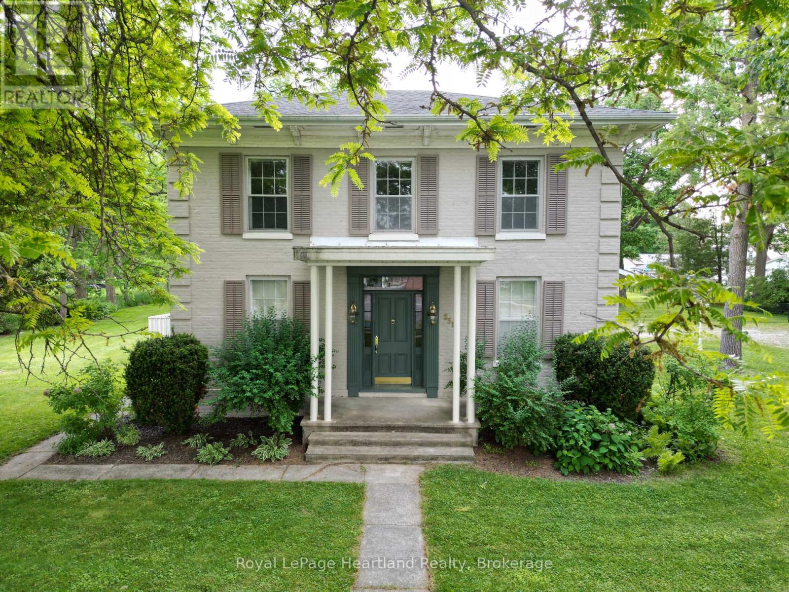 231 William Street, South Huron, Ontario  N0M 1S2 - Photo 1 - X12263587