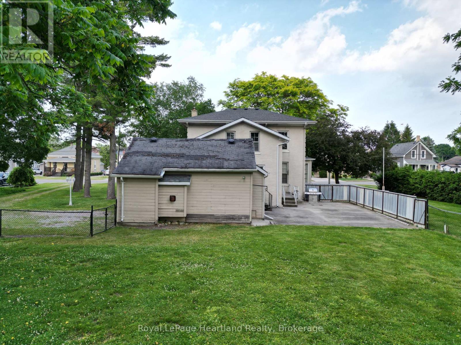 231 William Street, South Huron, Ontario  N0M 1S2 - Photo 14 - X12263587