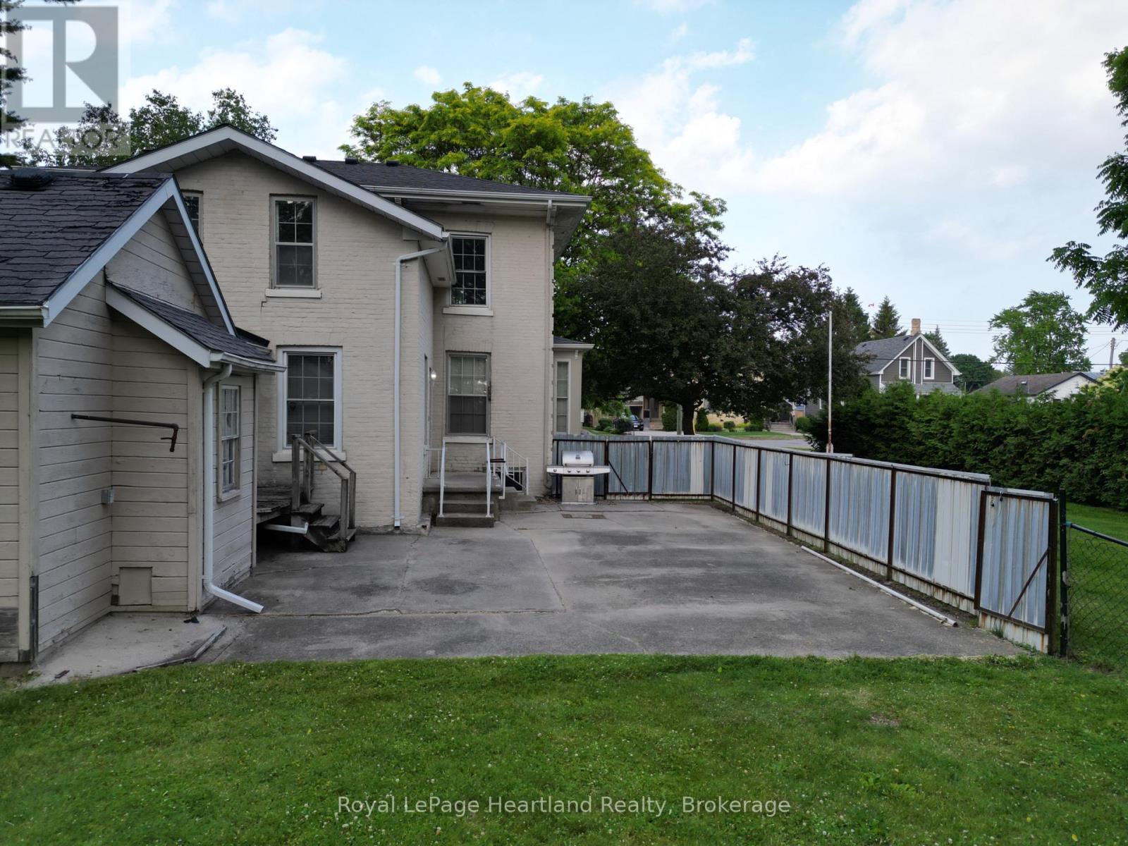 231 William Street, South Huron, Ontario  N0M 1S2 - Photo 15 - X12263587
