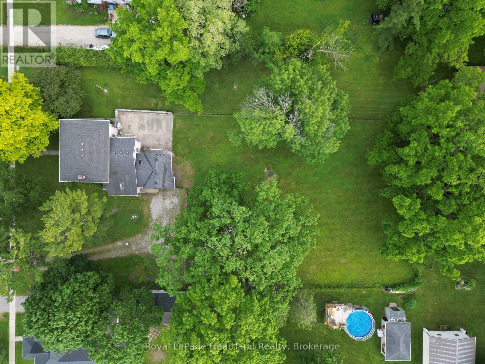 231 William Street, South Huron, Ontario  N0M 1S2 - Photo 8 - X12263587