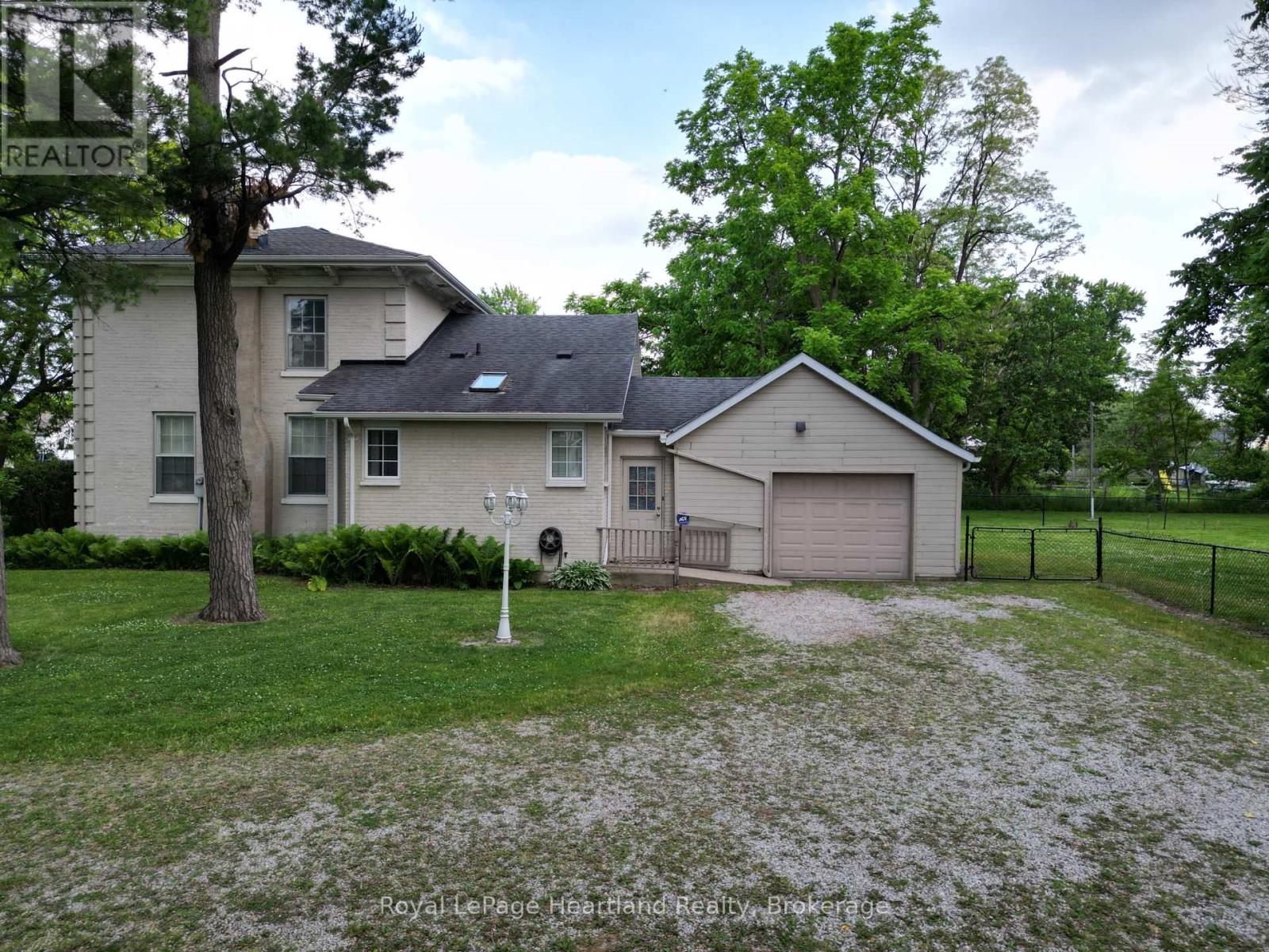 231 William Street, South Huron, Ontario  N0M 1S2 - Photo 9 - X12263587
