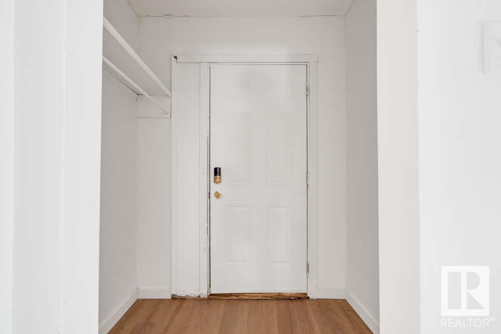 Property at 12209 92 ST NW image 2