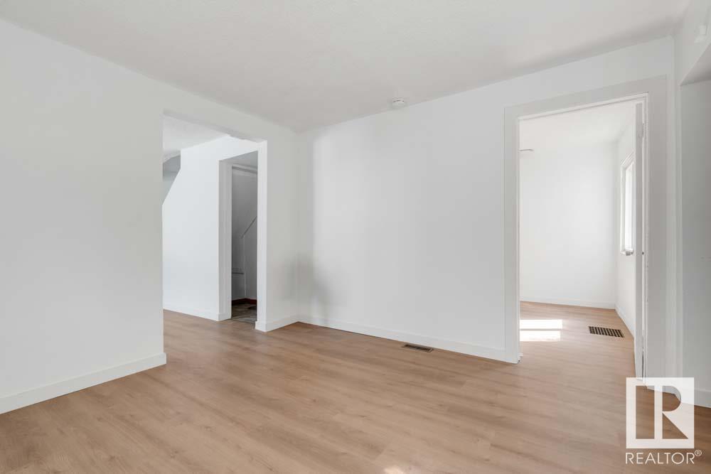 Property at 12209 92 ST NW image 4
