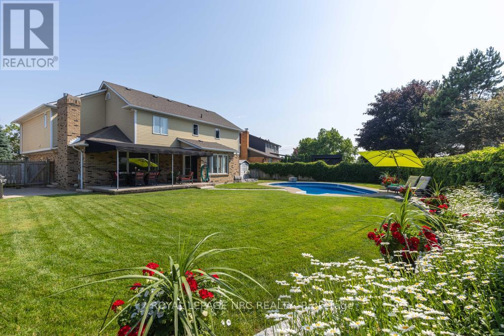 Property at 26 DALEMERE CRESCENT image 4