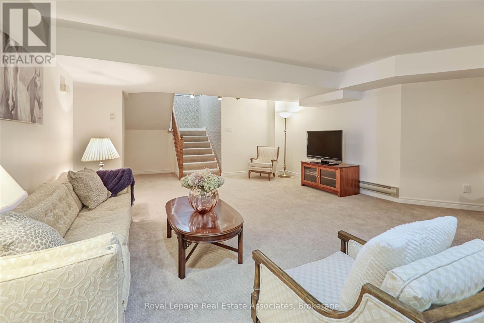599 Lakeside Avenue, Mississauga, Ontario  L5G 1N7 - Photo 19 - W12263166