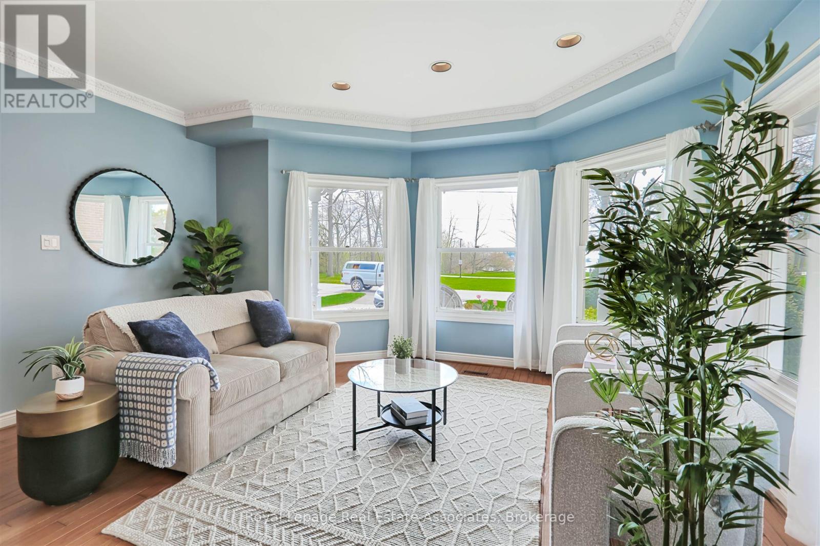 Property at 599 LAKESIDE AVENUE image 5
