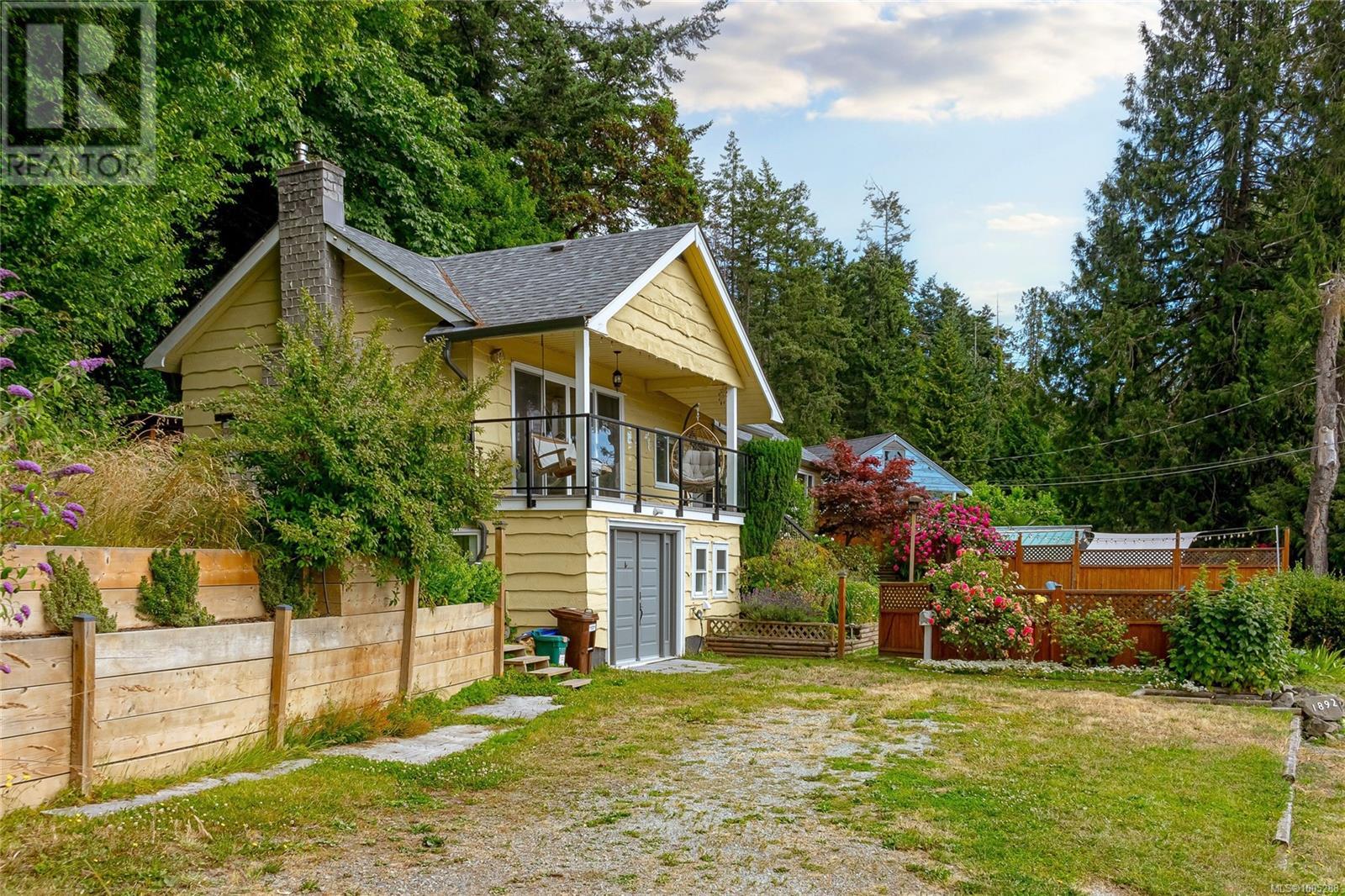 Property at 1892 Swartz Bay Rd image 2