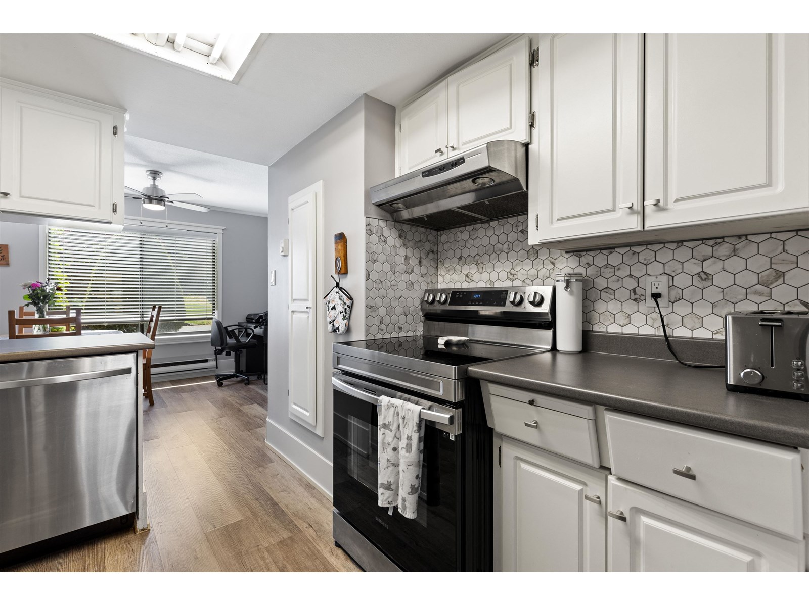 Property at 37 2998 MOUAT DRIVE image 3