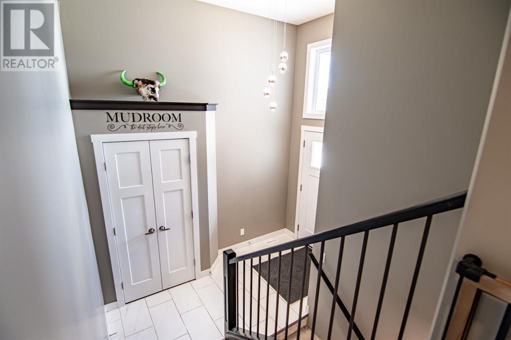 Property at 210 LIVINGSTON Close image 3